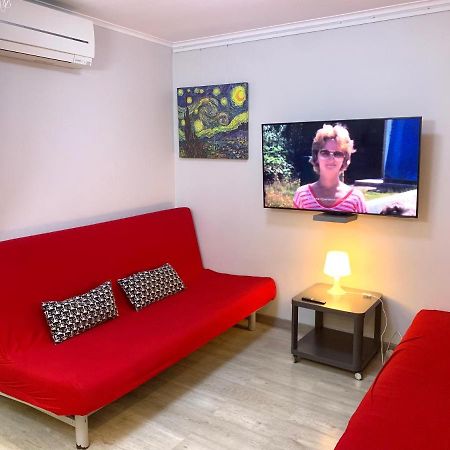 Camp Nou, Europa Fira - Modern Two-Bedroom Apartment With Heating L'Hospitalet de Llobregat Esterno foto