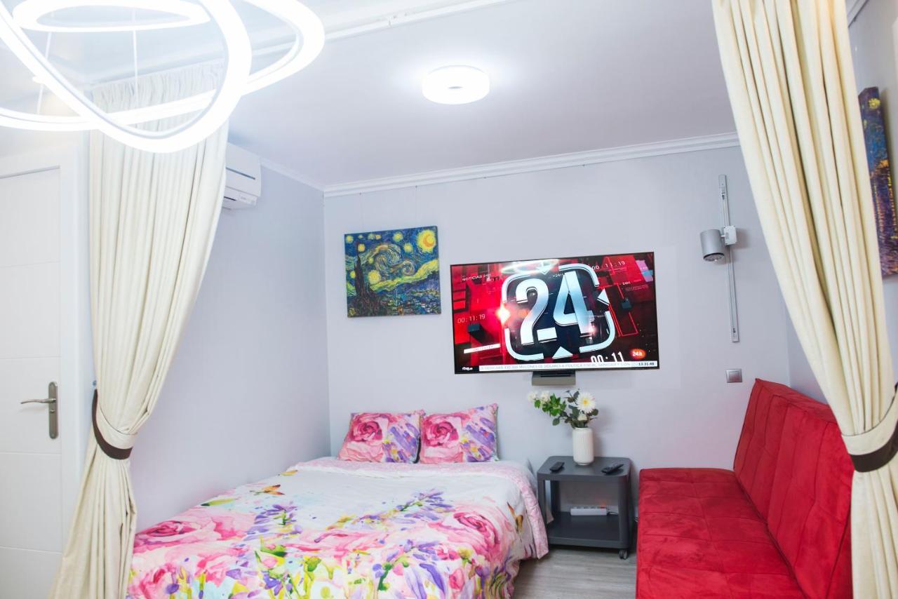 Camp Nou, Europa Fira - Modern Two-Bedroom Apartment With Heating L'Hospitalet de Llobregat Esterno foto