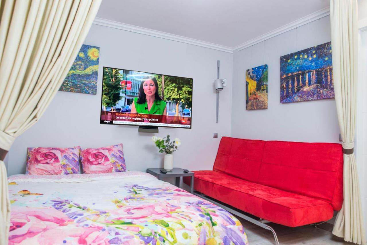 Camp Nou, Europa Fira - Modern Two-Bedroom Apartment With Heating L'Hospitalet de Llobregat Esterno foto