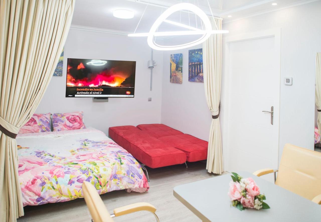 Camp Nou, Europa Fira - Modern Two-Bedroom Apartment With Heating L'Hospitalet de Llobregat Esterno foto