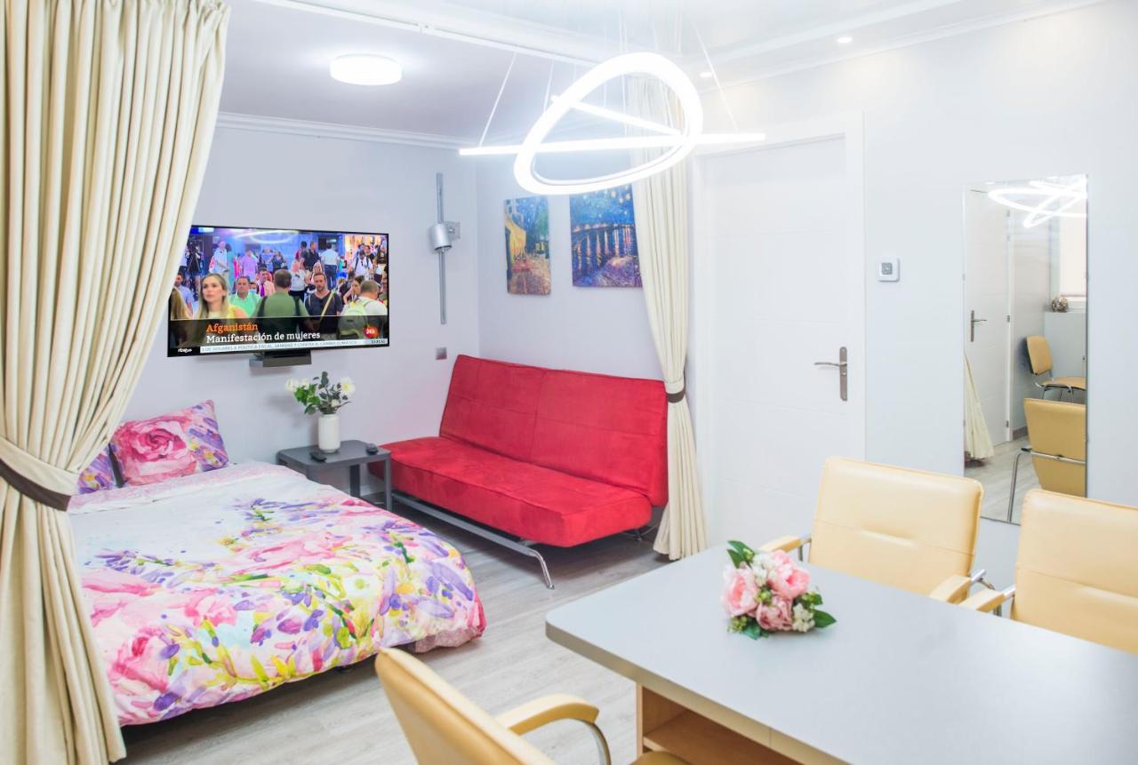 Camp Nou, Europa Fira - Modern Two-Bedroom Apartment With Heating L'Hospitalet de Llobregat Esterno foto