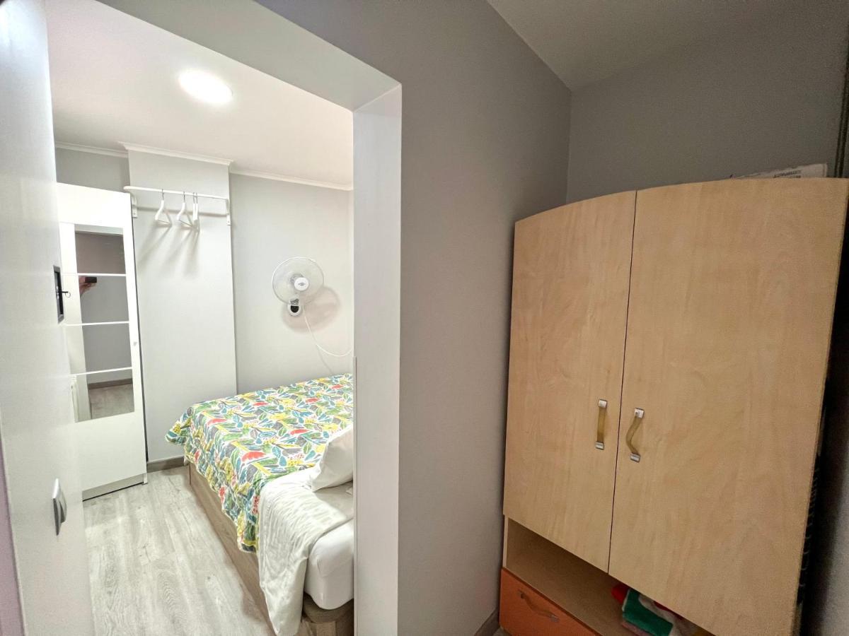 Camp Nou, Europa Fira - Modern Two-Bedroom Apartment With Heating L'Hospitalet de Llobregat Esterno foto