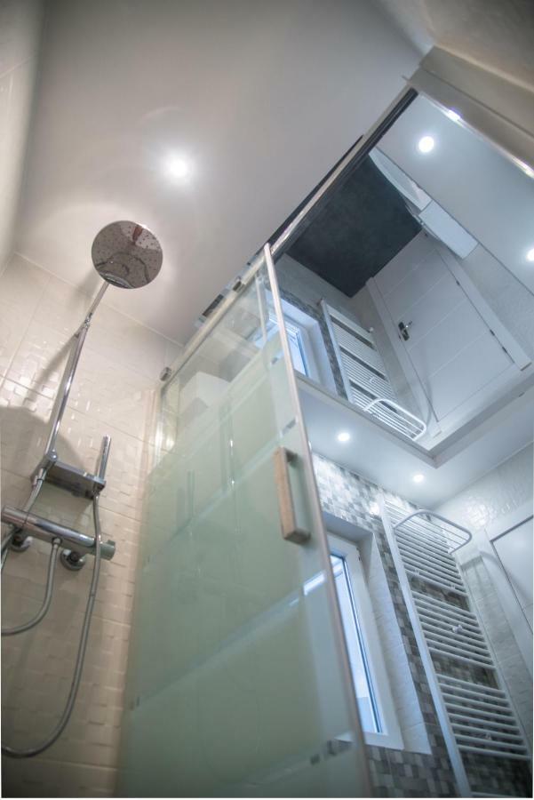 Camp Nou, Europa Fira - Modern Two-Bedroom Apartment With Heating L'Hospitalet de Llobregat Esterno foto
