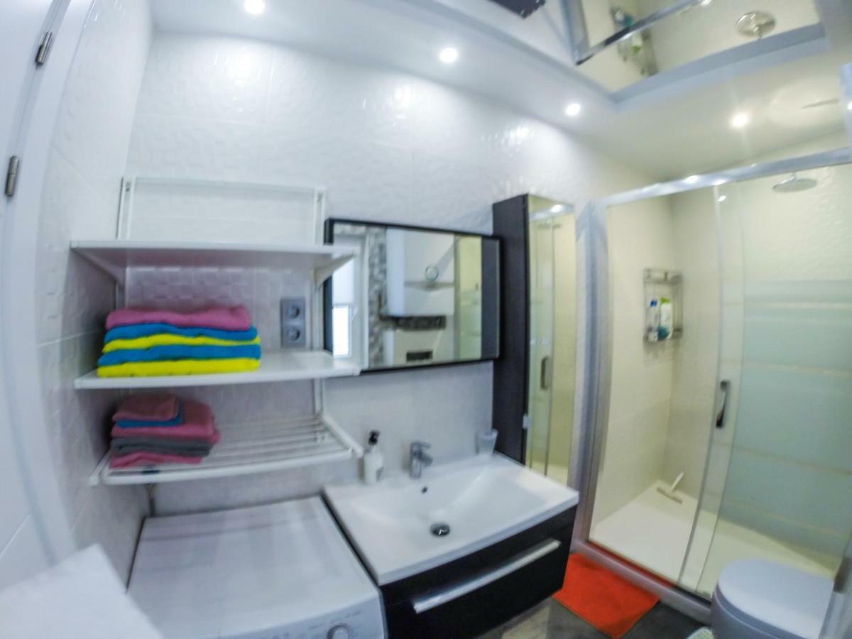 Camp Nou, Europa Fira - Modern Two-Bedroom Apartment With Heating L'Hospitalet de Llobregat Esterno foto