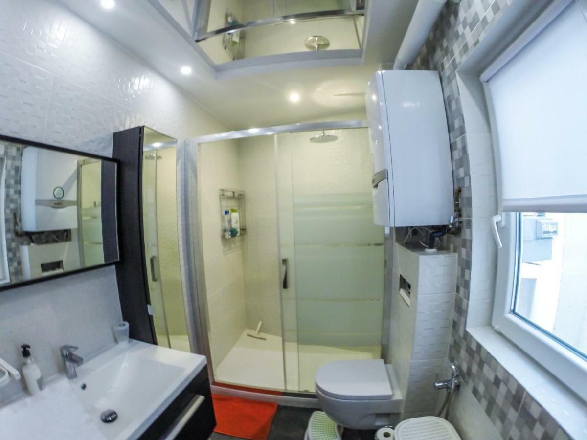 Camp Nou, Europa Fira - Modern Two-Bedroom Apartment With Heating L'Hospitalet de Llobregat Esterno foto